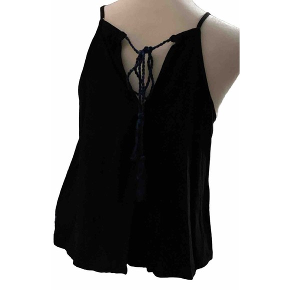 Eye shadow Floral Embroidered Keyhole Back Top. Size Medium LTOP625 - Picture 3 of 4